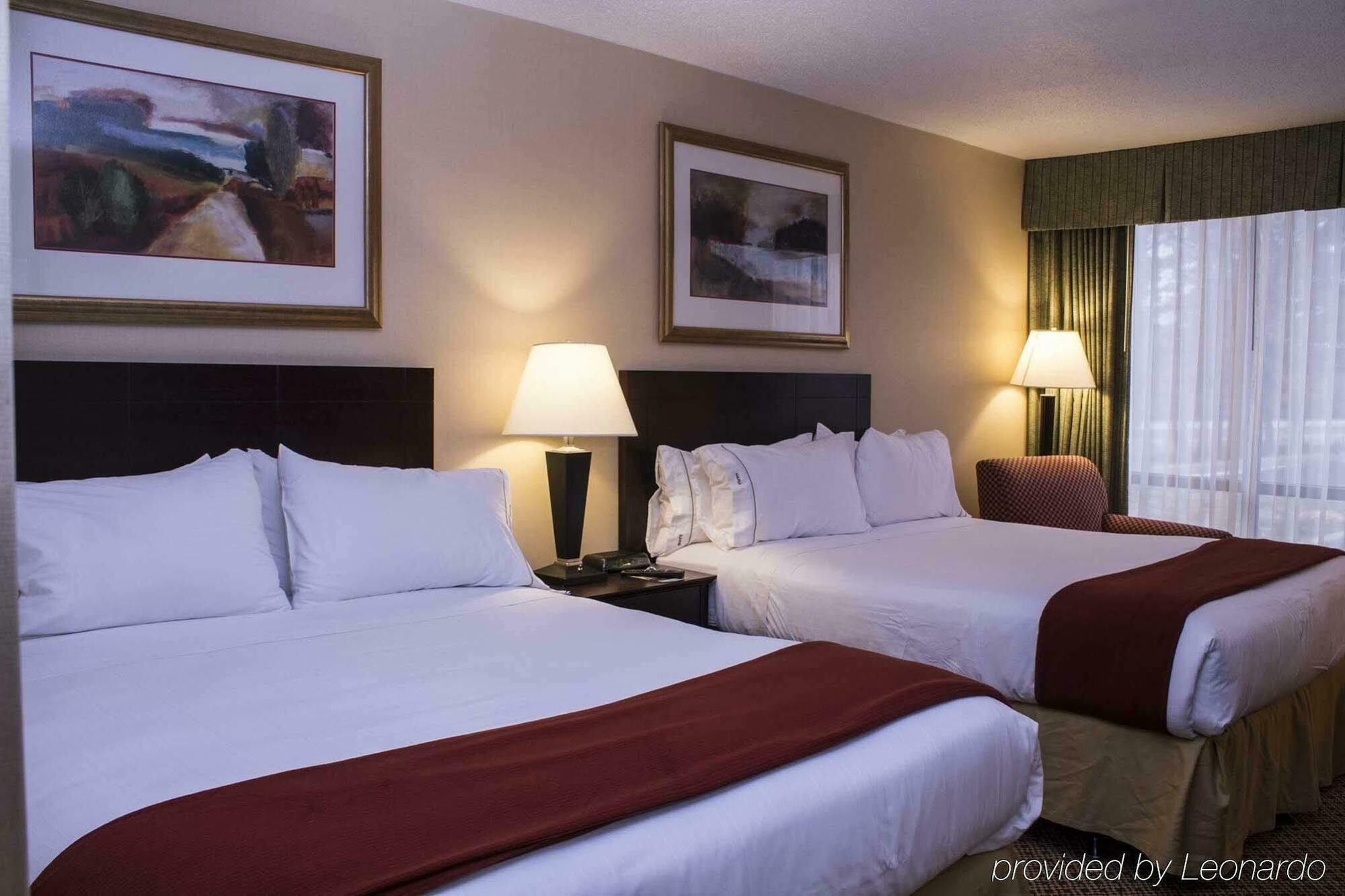 Holiday Inn Express & Suites Springfield By Ihg Extérieur photo