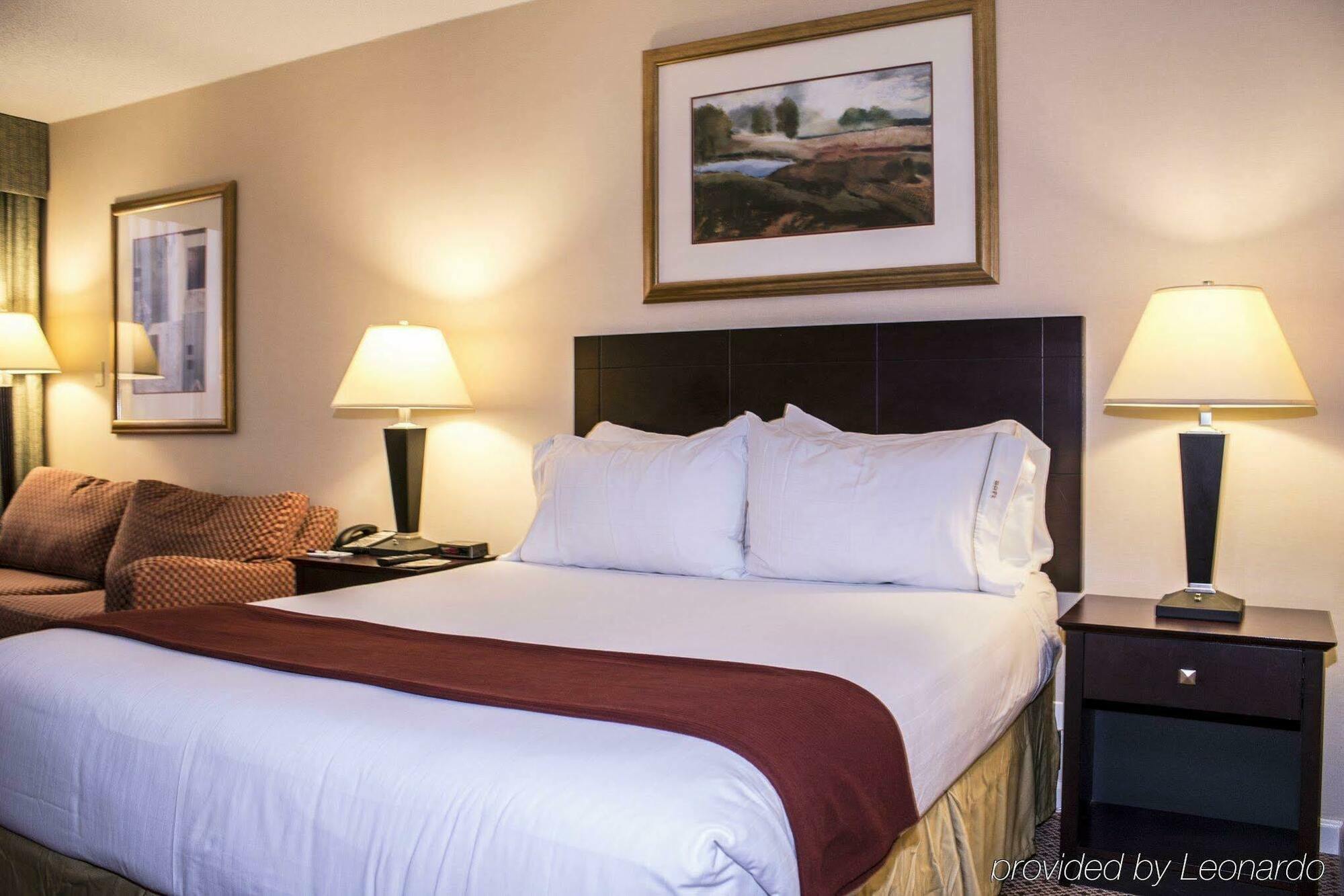 Holiday Inn Express & Suites Springfield By Ihg Extérieur photo