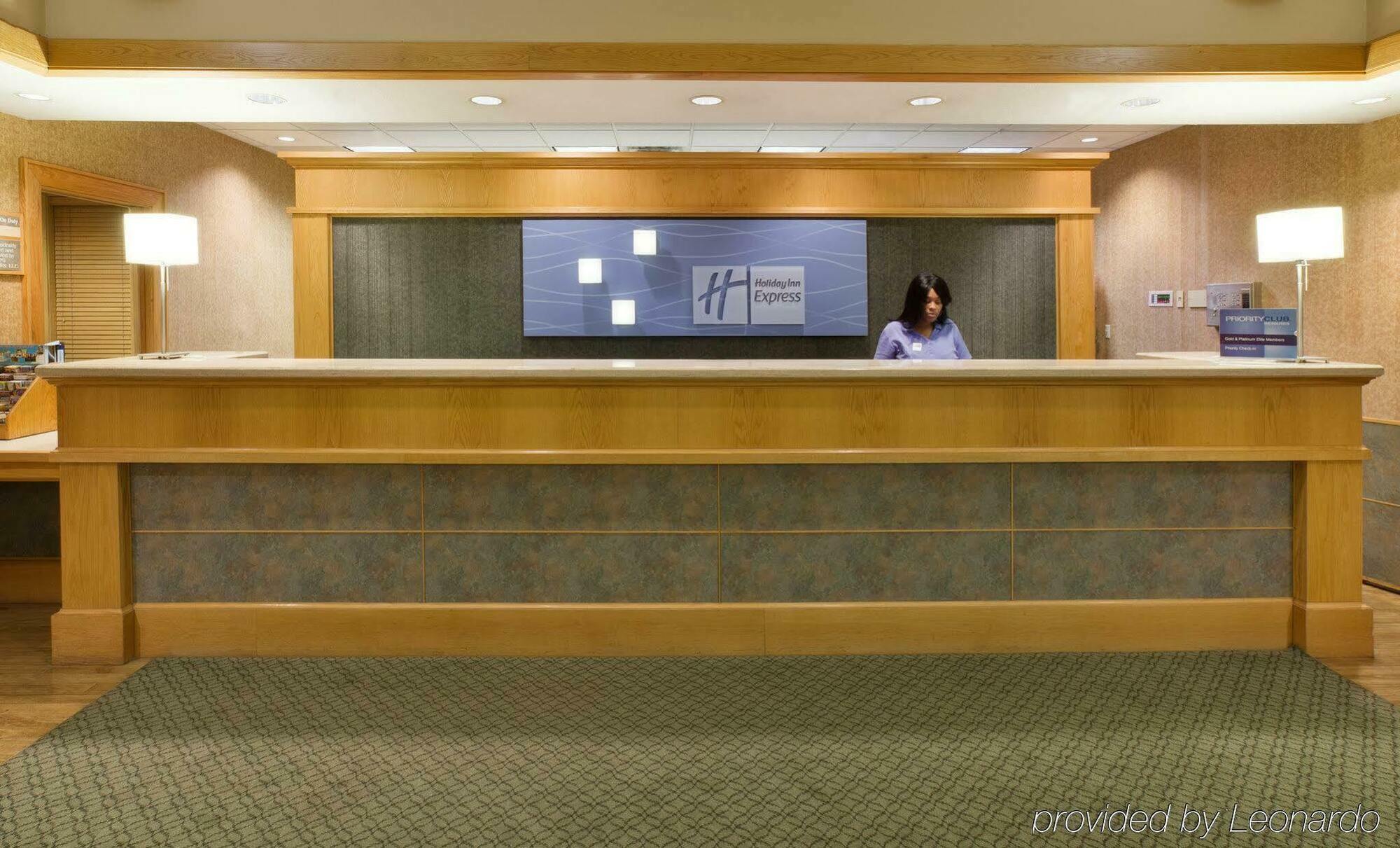 Holiday Inn Express & Suites Springfield By Ihg Extérieur photo